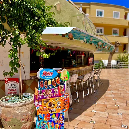 Poolside Paradise - Orlandito *